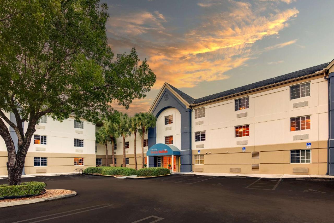 Sonesta Simply Suites Miami Airport Doral Zewnętrze zdjęcie